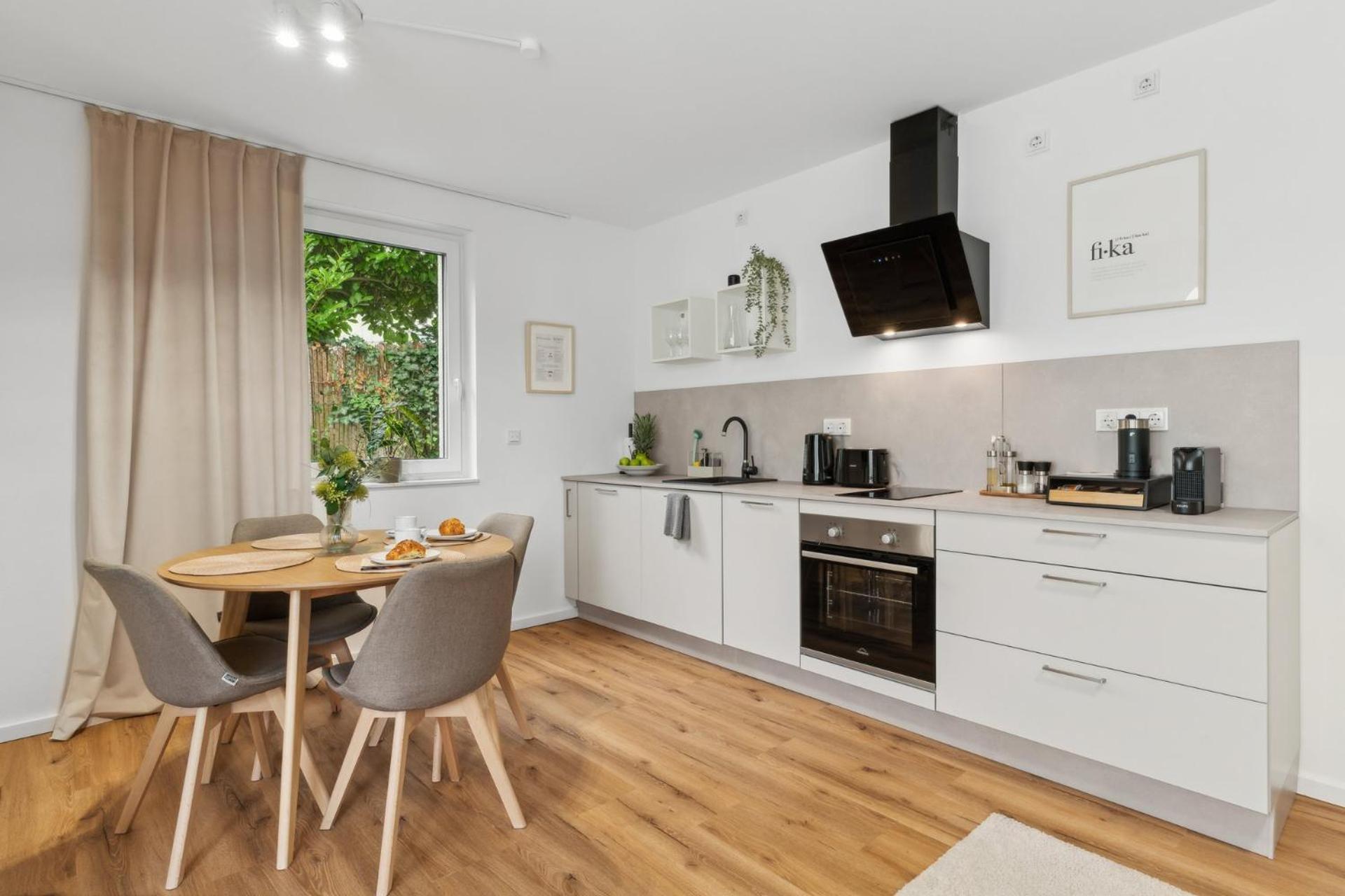 Zwei Apartments Fuer Bis Zu 8 Personen Zentral, Modern, Mit Terrasse & Balkon Bielefeld Exterior foto